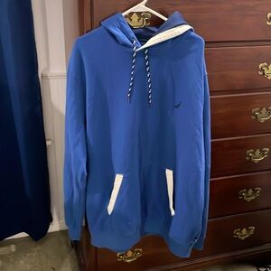 Nautica men’s XXL hooded sweatshirt. NWT.  Blue with white trim